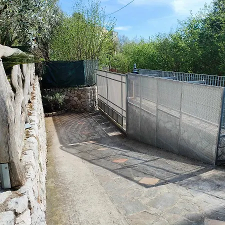Holiday home Cynara House