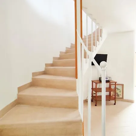 Holiday home Cynara House